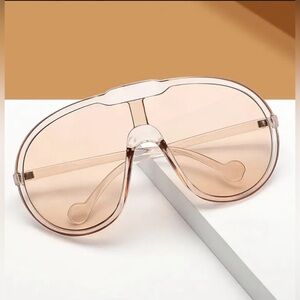 Champagne Oversized One-piece Sunglasses
